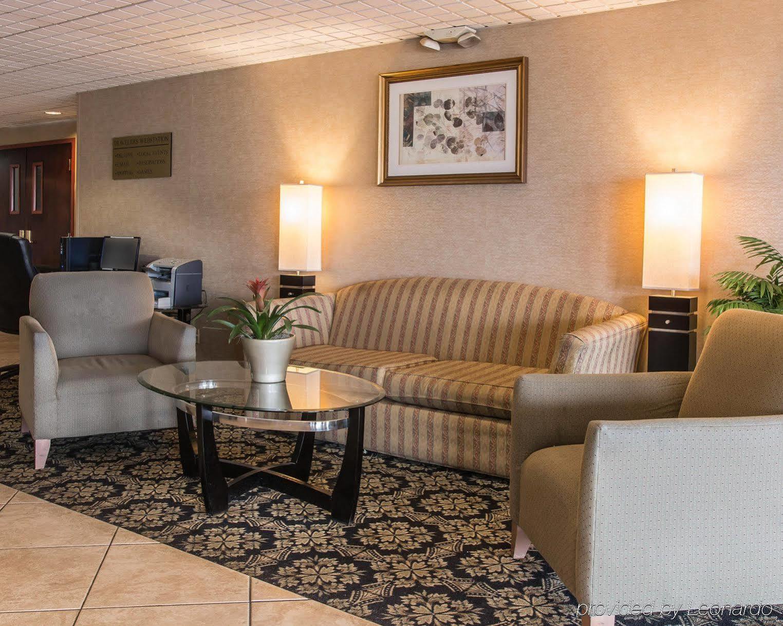 Quality Inn University Lansing Buitenkant foto